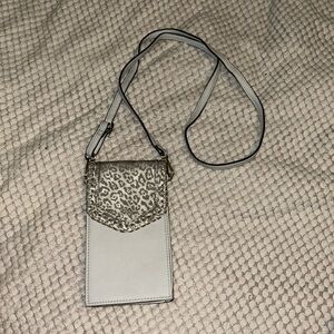 Gray Leopard Print Purse ⚫️
